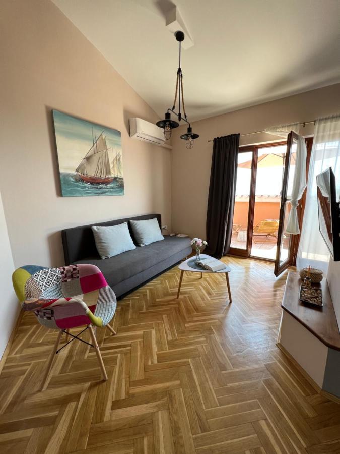 Apartman Maroon Lovran Bagian luar foto