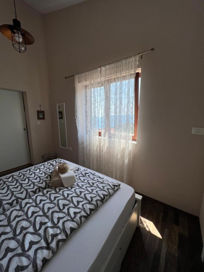 Apartman Maroon Lovran Bagian luar foto