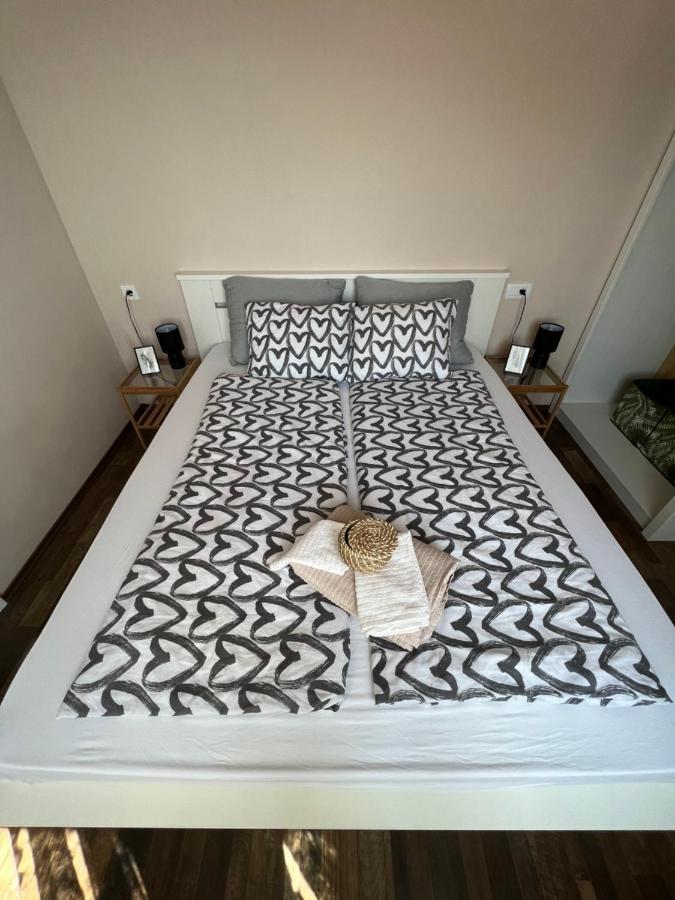 Apartman Maroon Lovran Bagian luar foto
